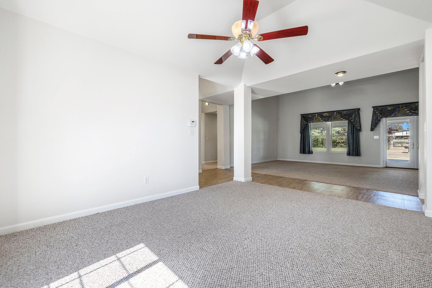 16673 La Canada Rd, Madera, CA 93636