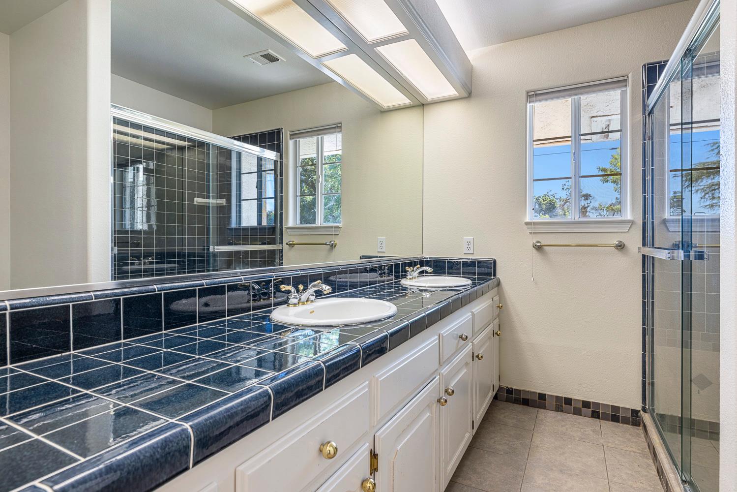 16673 La Canada Rd, Madera, CA 93636