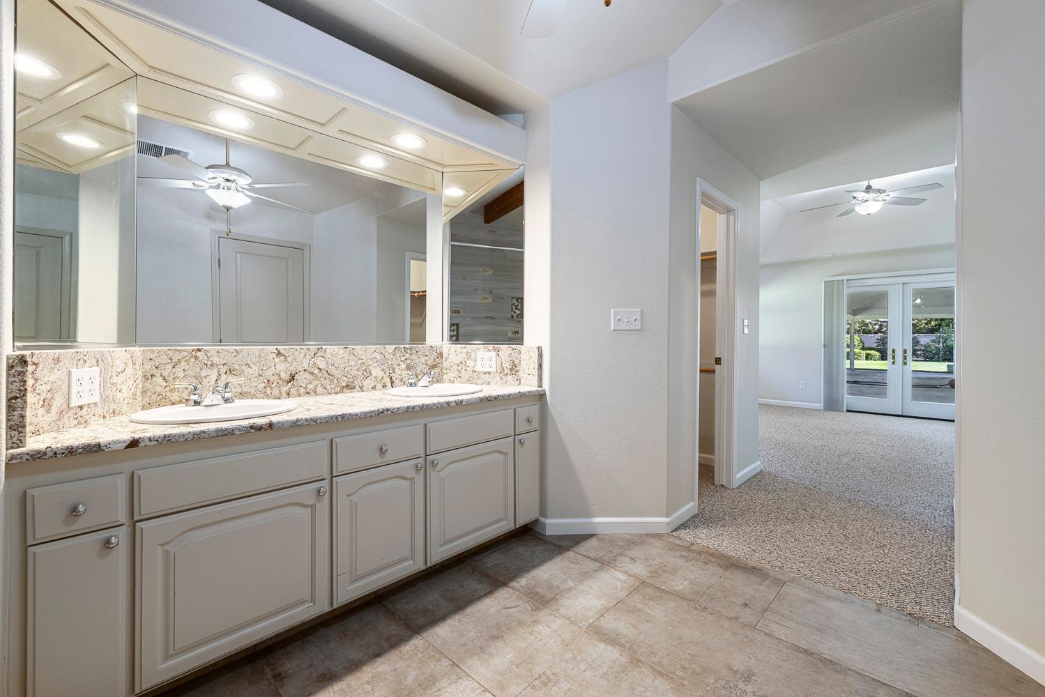 16673 La Canada Rd, Madera, CA 93636