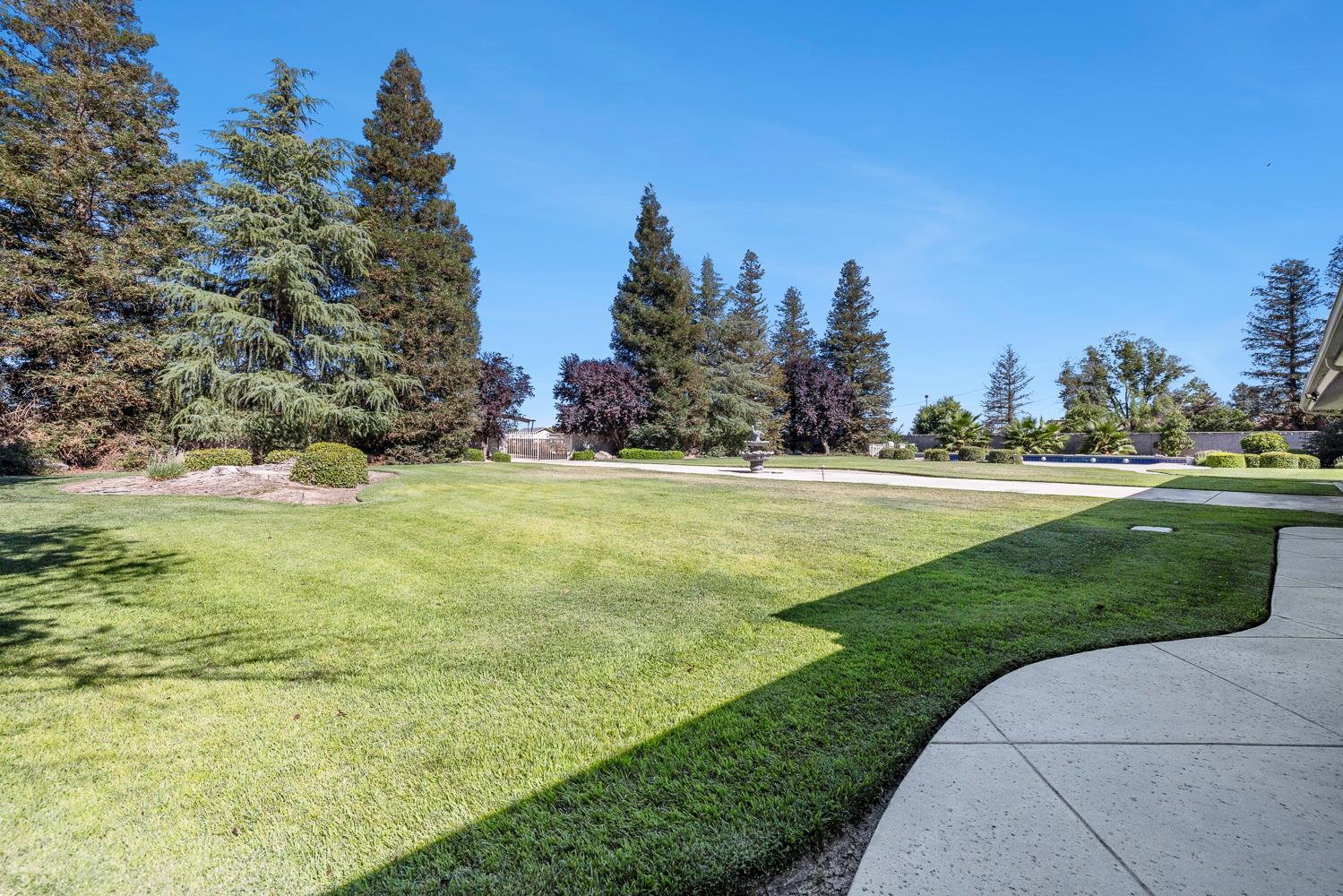 16673 La Canada Rd, Madera, CA 93636