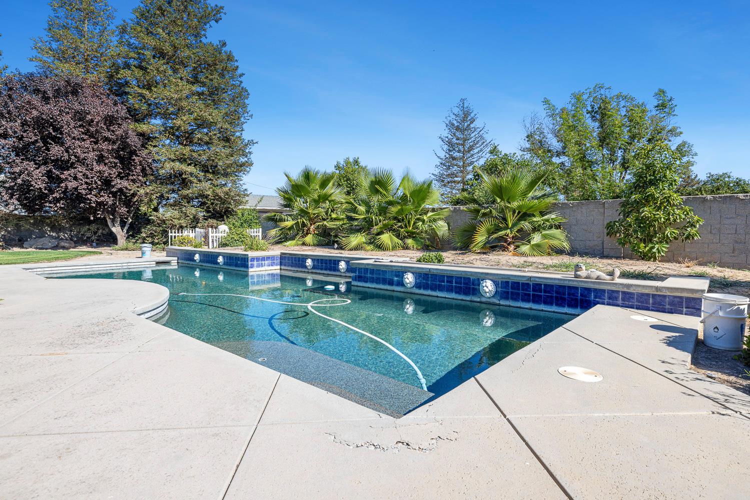 16673 La Canada Rd, Madera, CA 93636