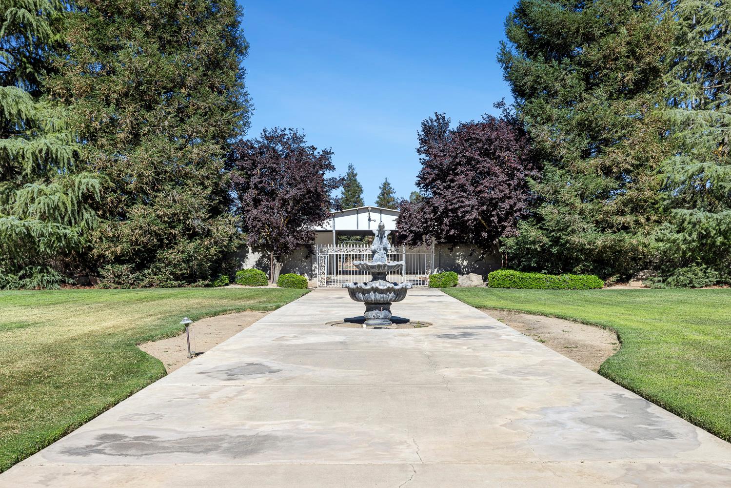 16673 La Canada Rd, Madera, CA 93636