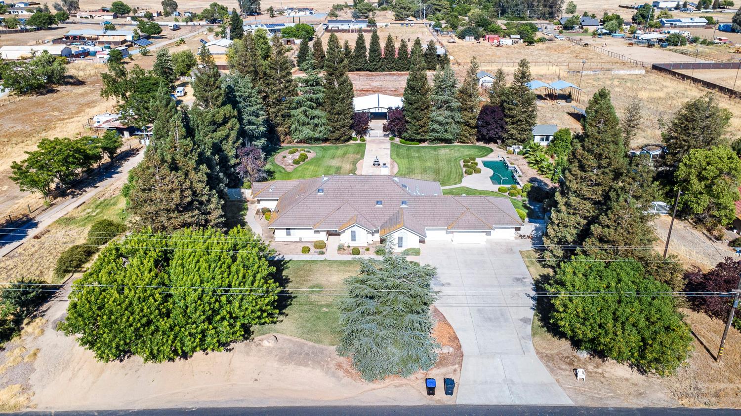 16673 La Canada Rd, Madera, CA 93636
