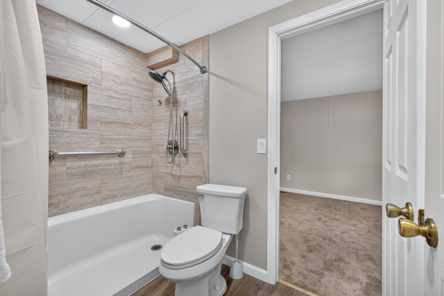 371 Bethel Ave #SP 74, Sanger, CA 93657