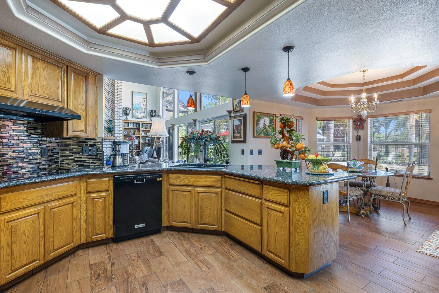 7207 E Bremer Ave, Fresno, CA 93737