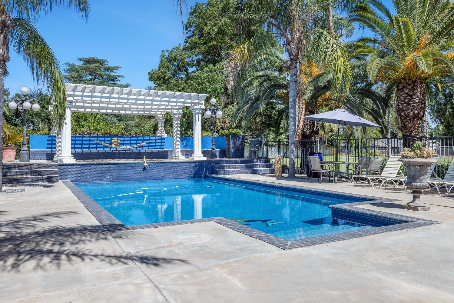7207 E Bremer Ave, Fresno, CA 93737