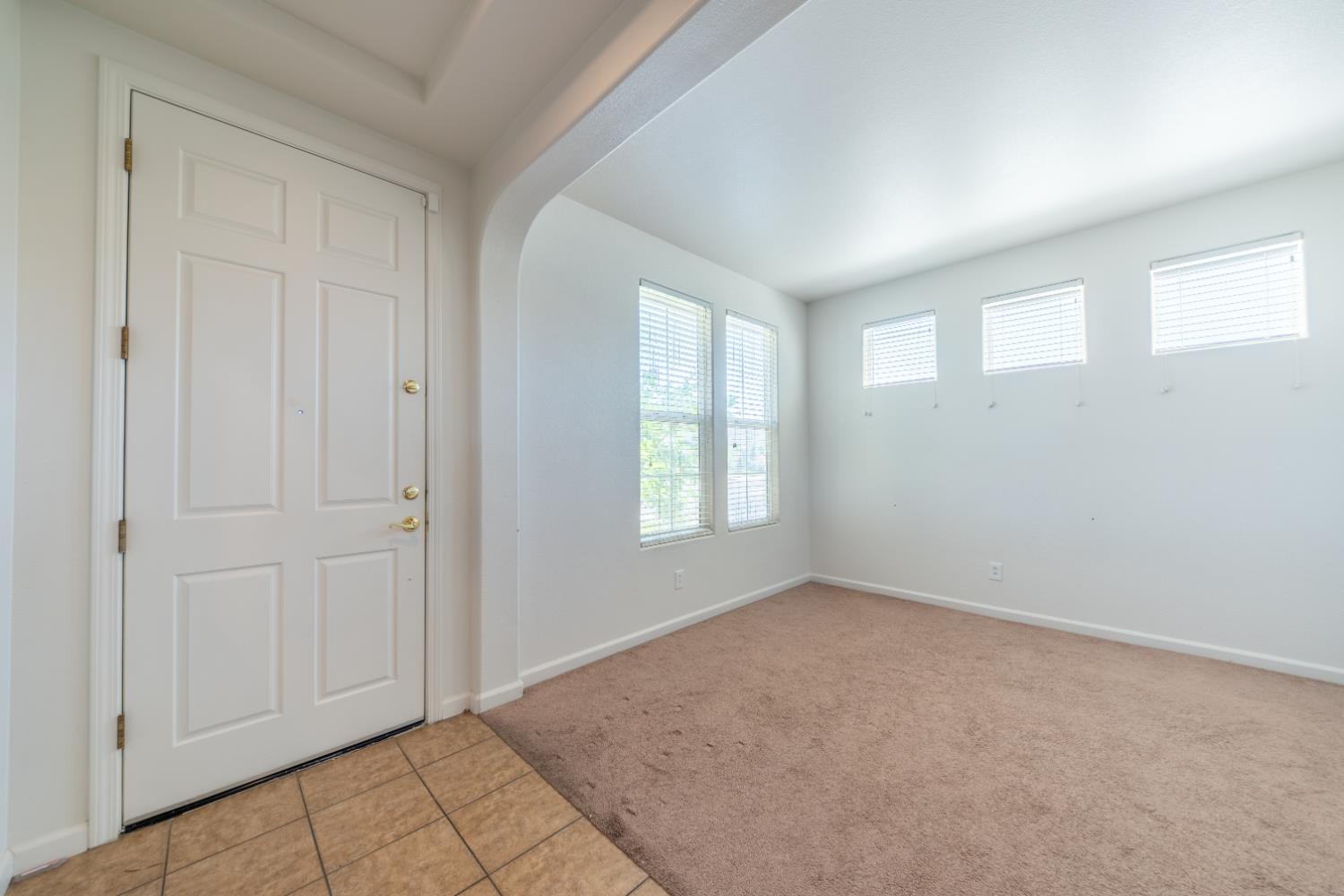 1000 Georgia Ave, Madera, CA 93637
