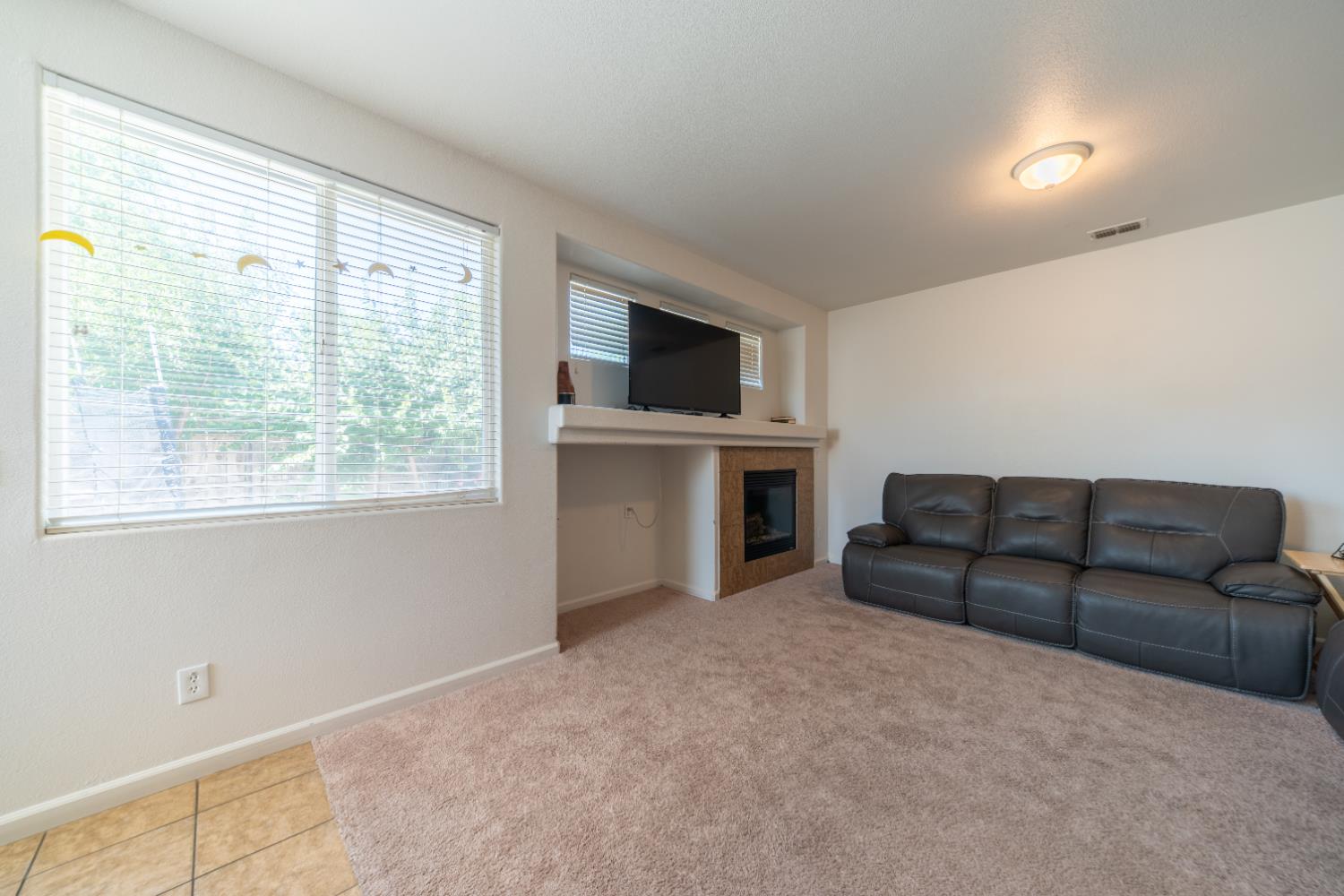 1000 Georgia Ave, Madera, CA 93637
