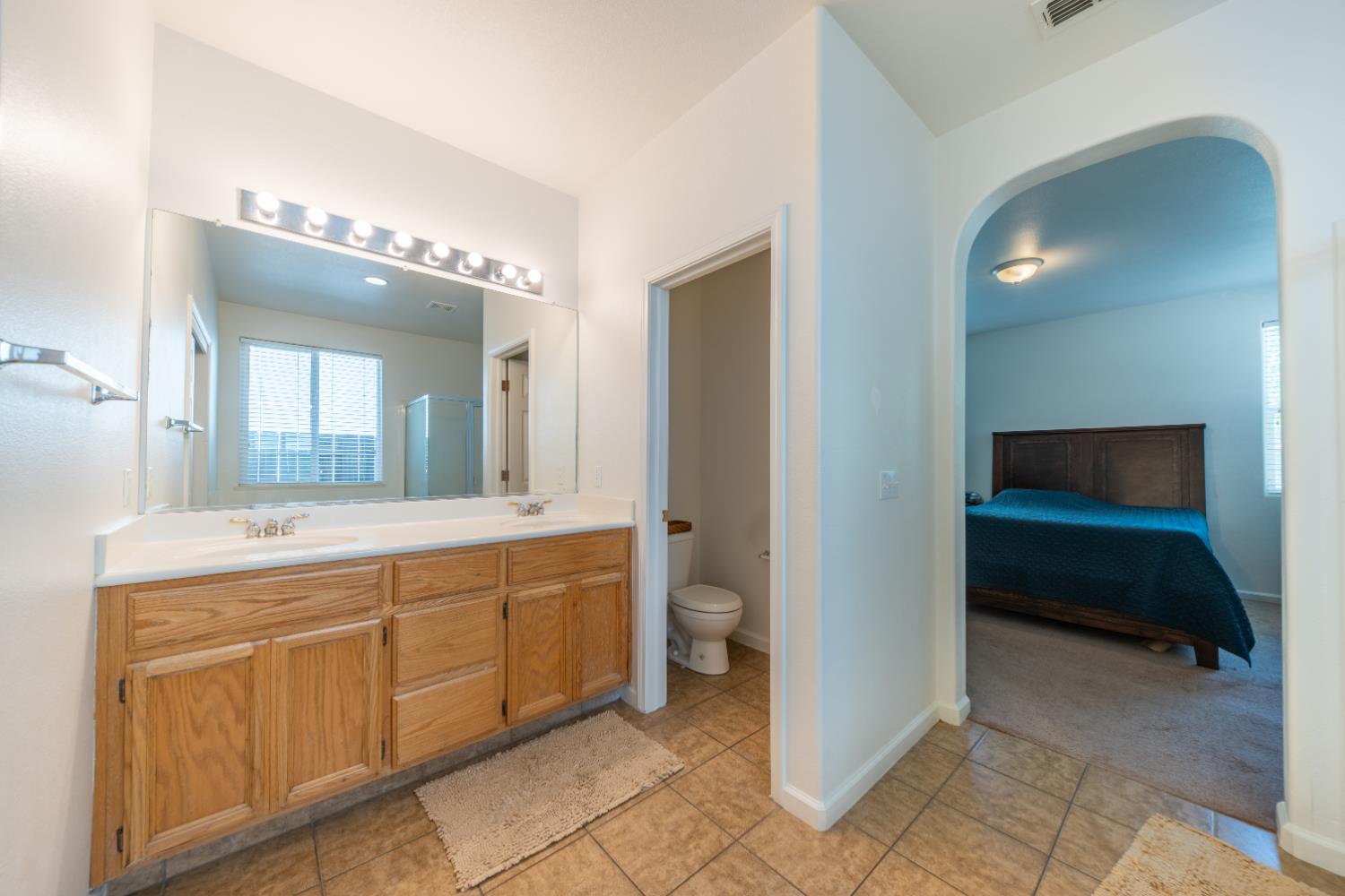 1000 Georgia Ave, Madera, CA 93637