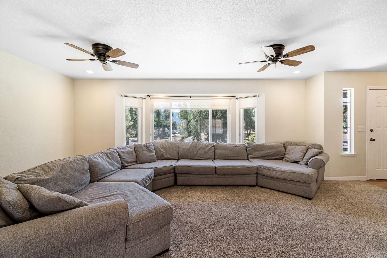 41820 Dillon Cir, Ahwahnee, CA 93601