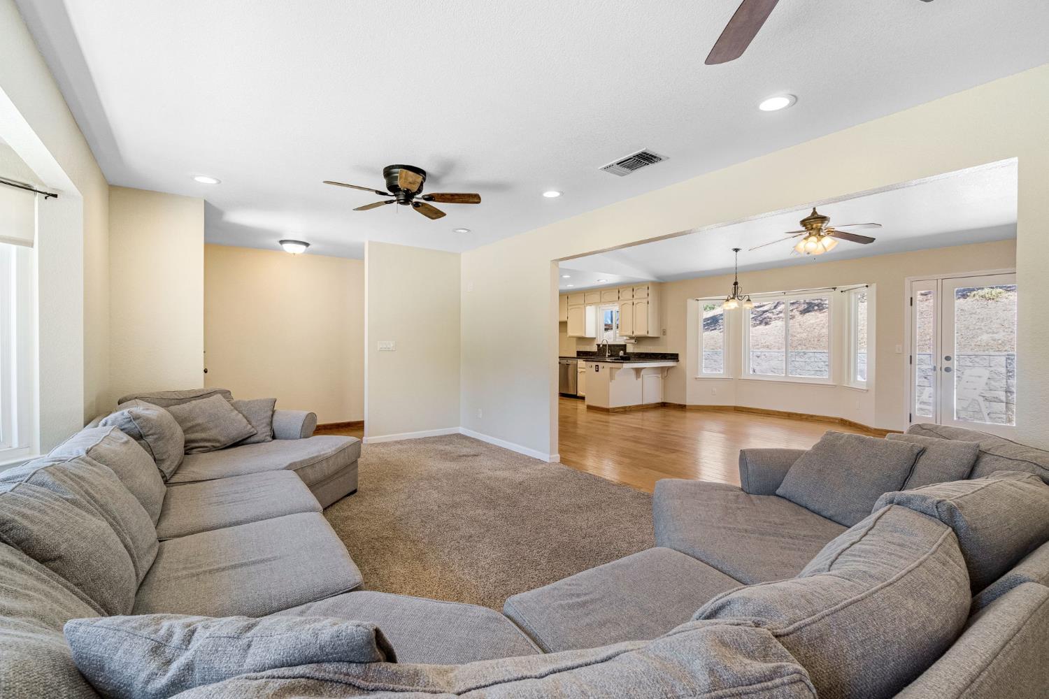 41820 Dillon Cir, Ahwahnee, CA 93601