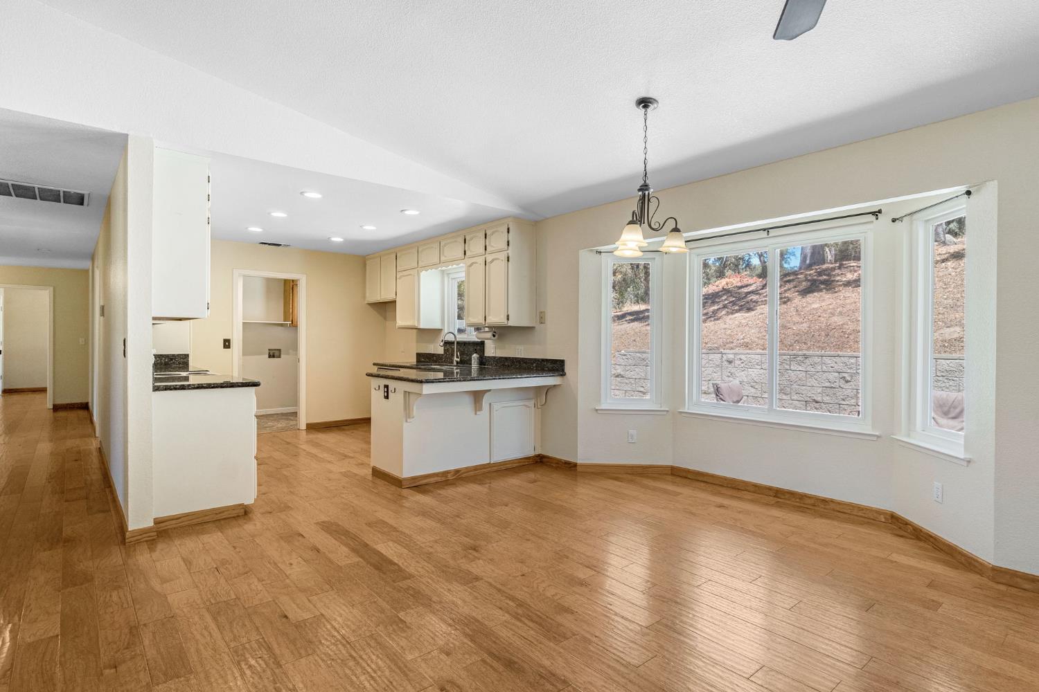 41820 Dillon Cir, Ahwahnee, CA 93601