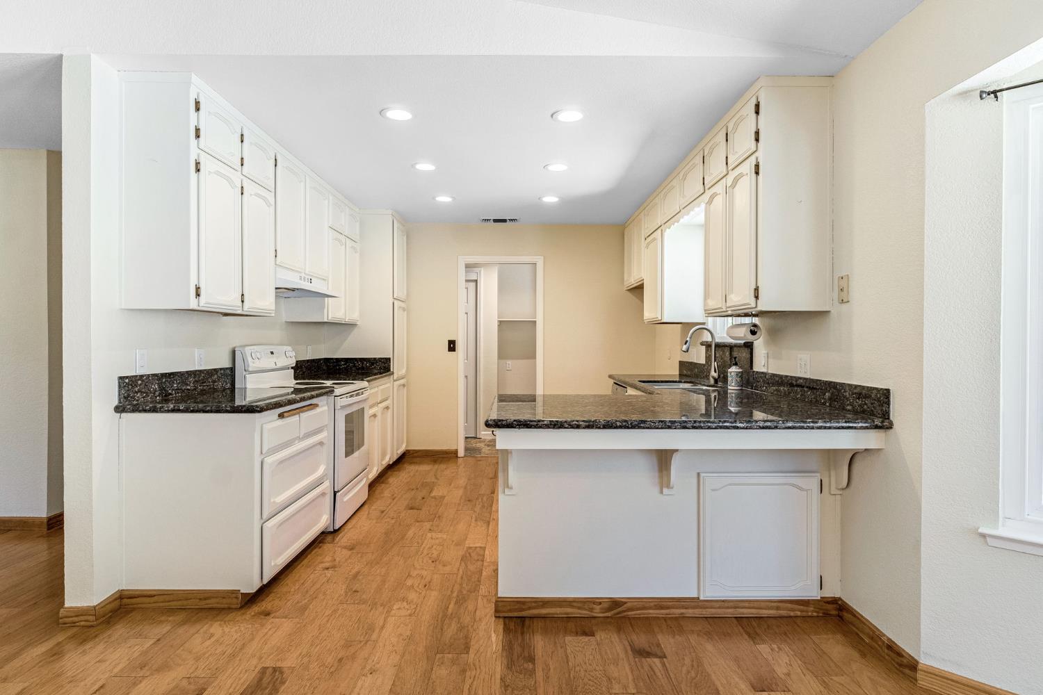 41820 Dillon Cir, Ahwahnee, CA 93601