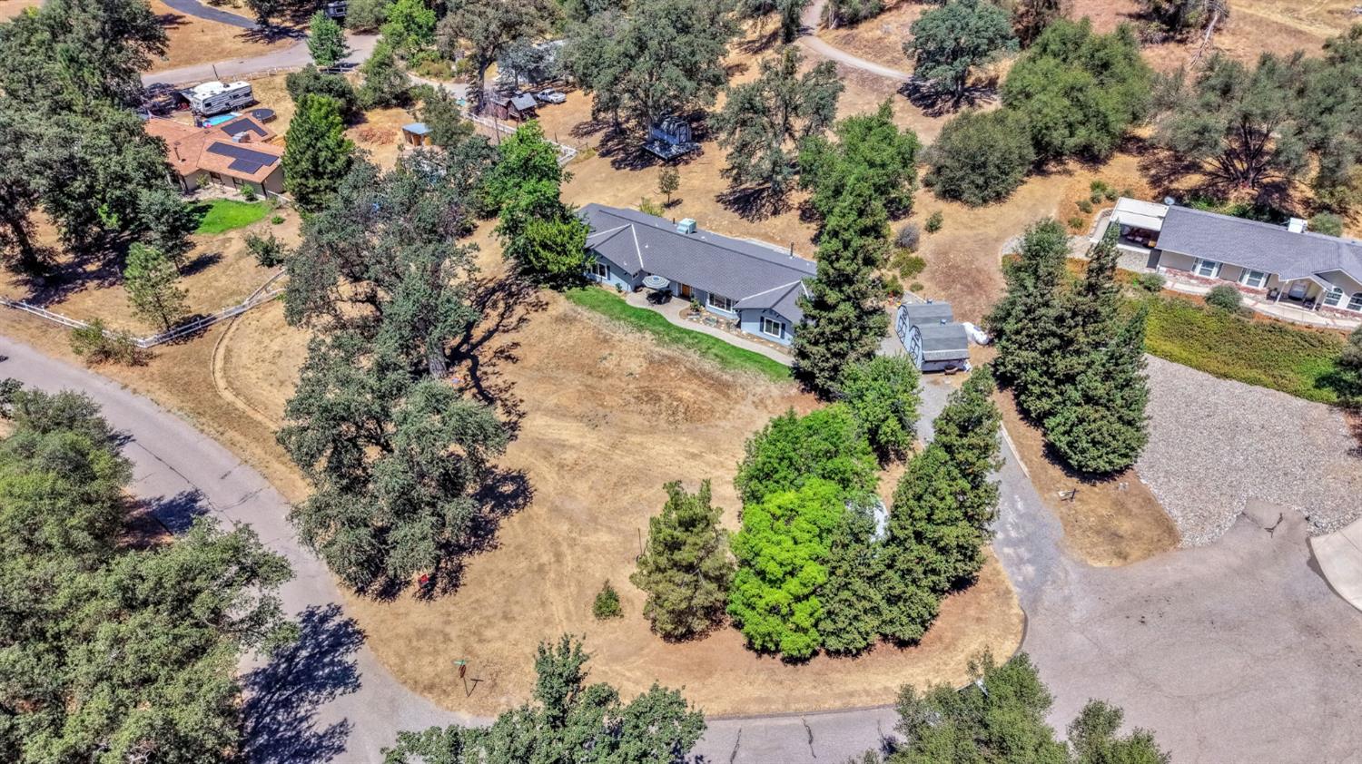 41820 Dillon Cir, Ahwahnee, CA 93601