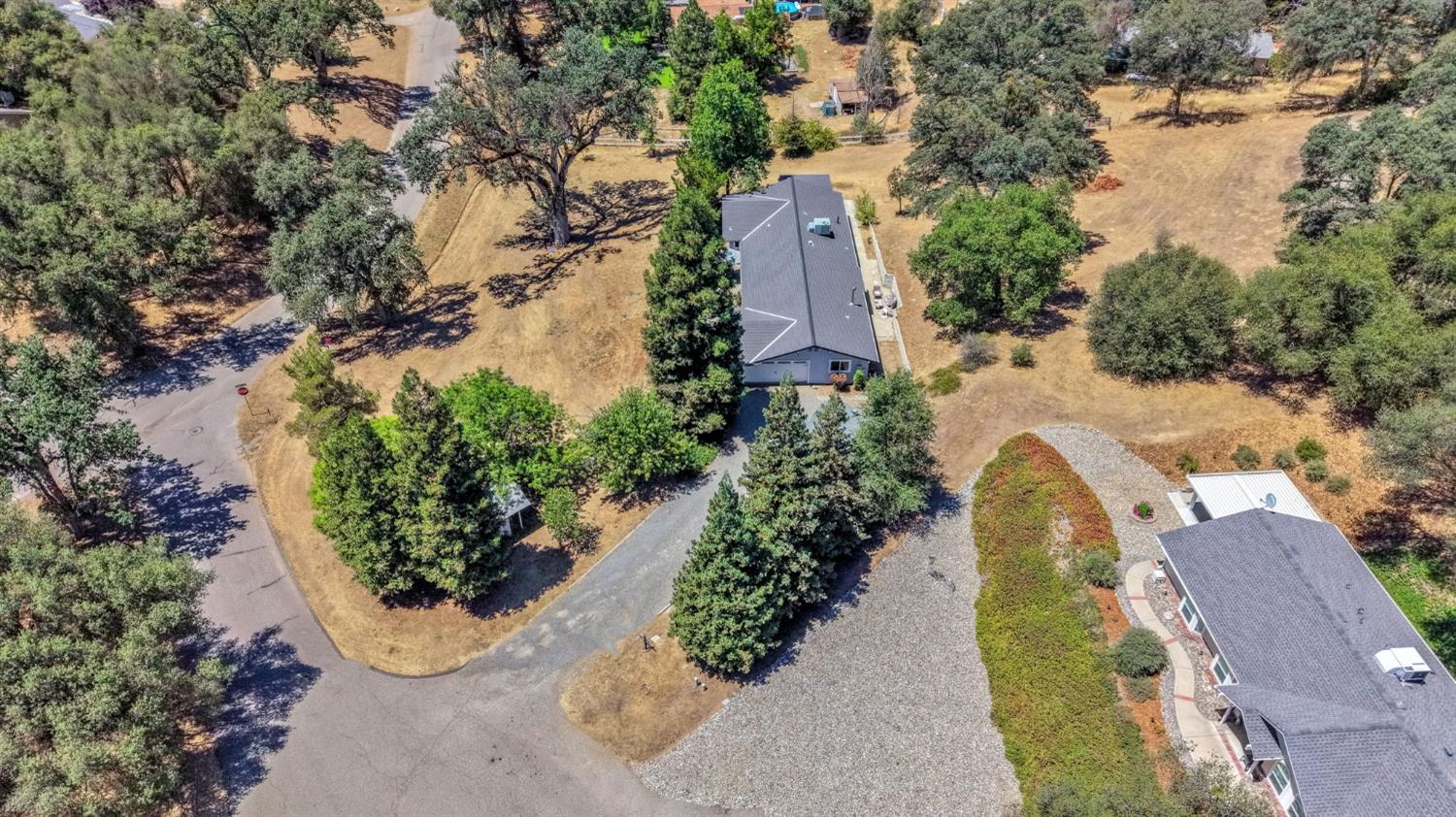 41820 Dillon Cir, Ahwahnee, CA 93601
