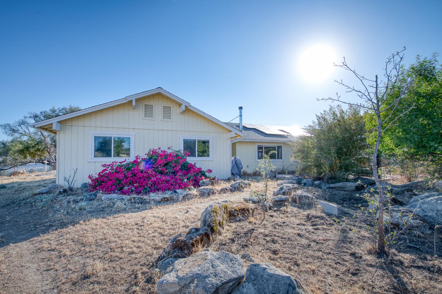 24620 Auberry Rd, Clovis, CA 93619