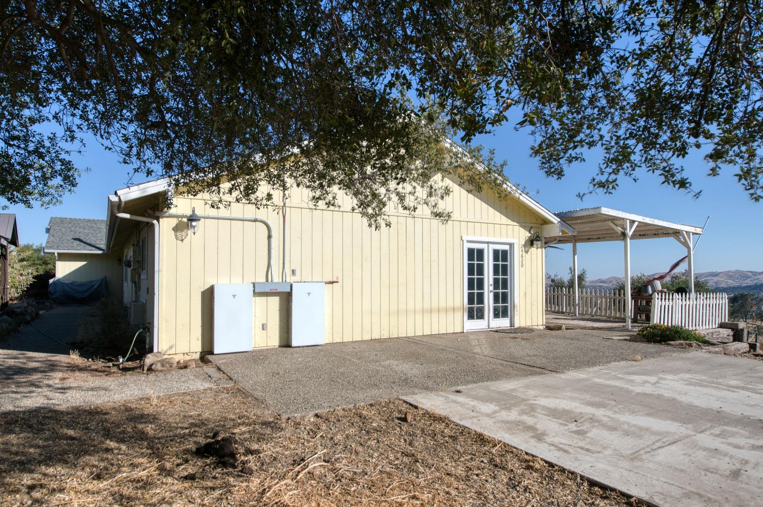 24620 Auberry Rd, Clovis, CA 93619