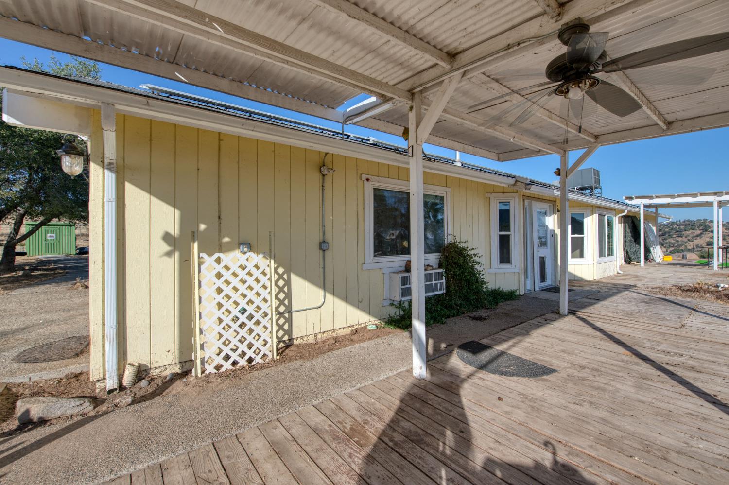 24620 Auberry Rd, Clovis, CA 93619
