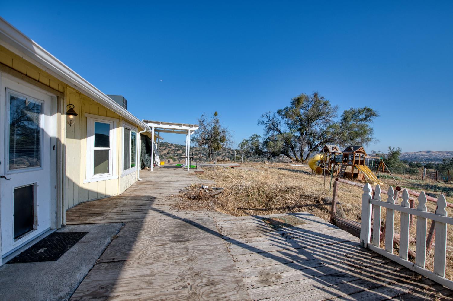 24620 Auberry Rd, Clovis, CA 93619