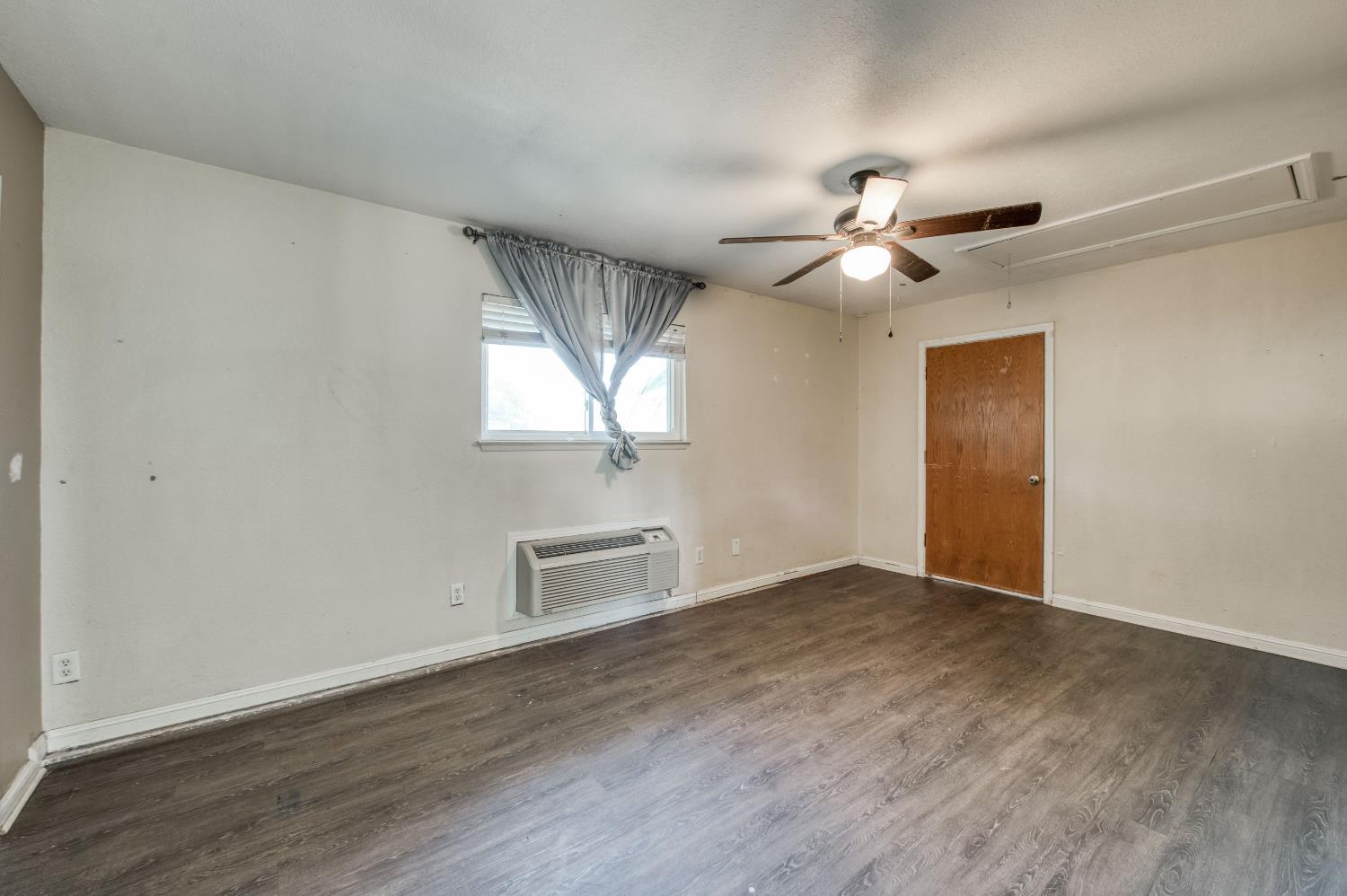 24620 Auberry Rd, Clovis, CA 93619