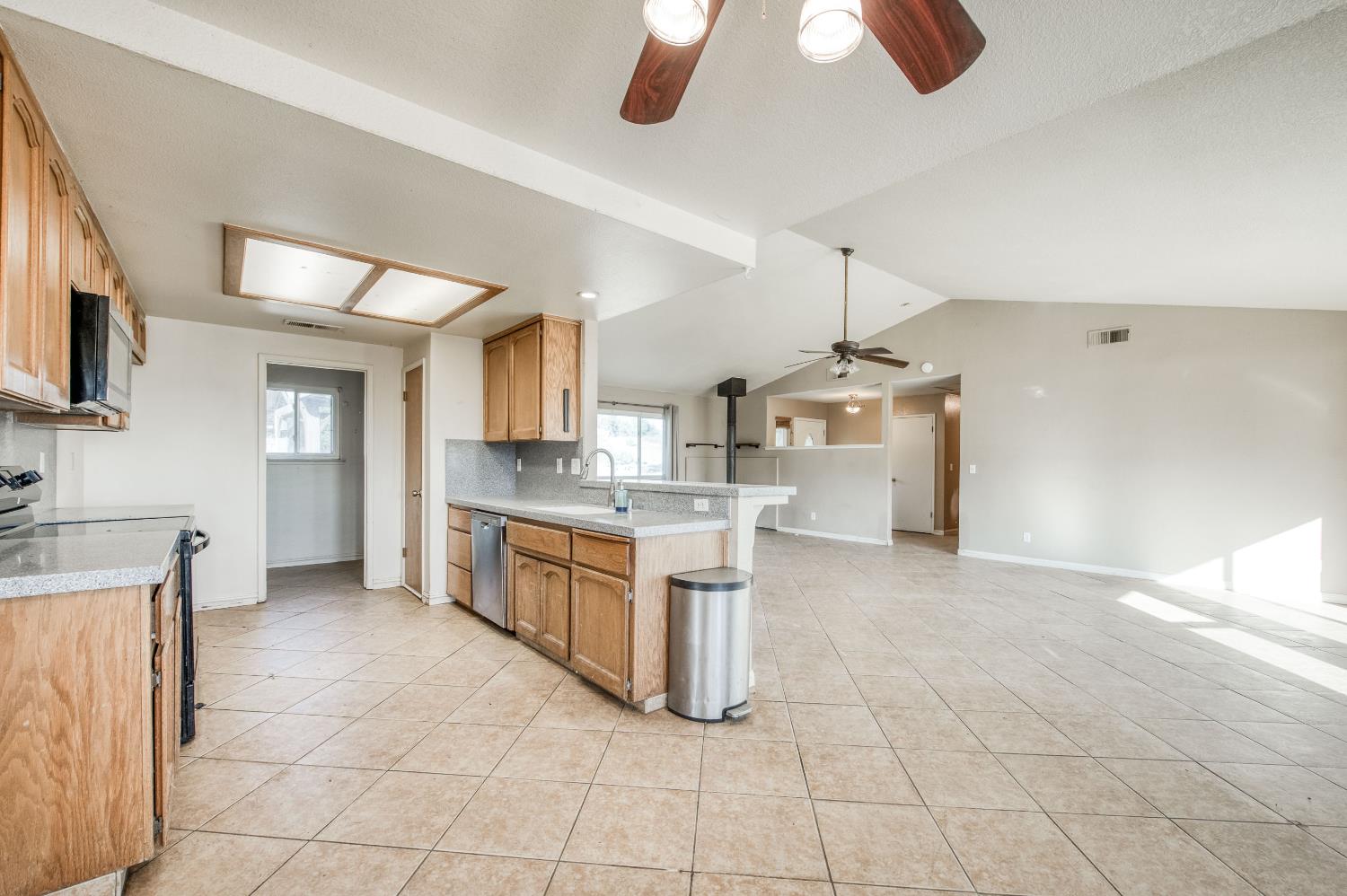 24620 Auberry Rd, Clovis, CA 93619