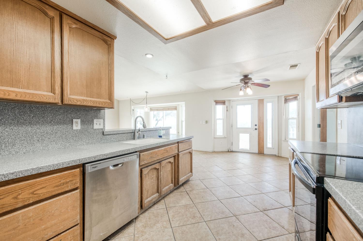 24620 Auberry Rd, Clovis, CA 93619