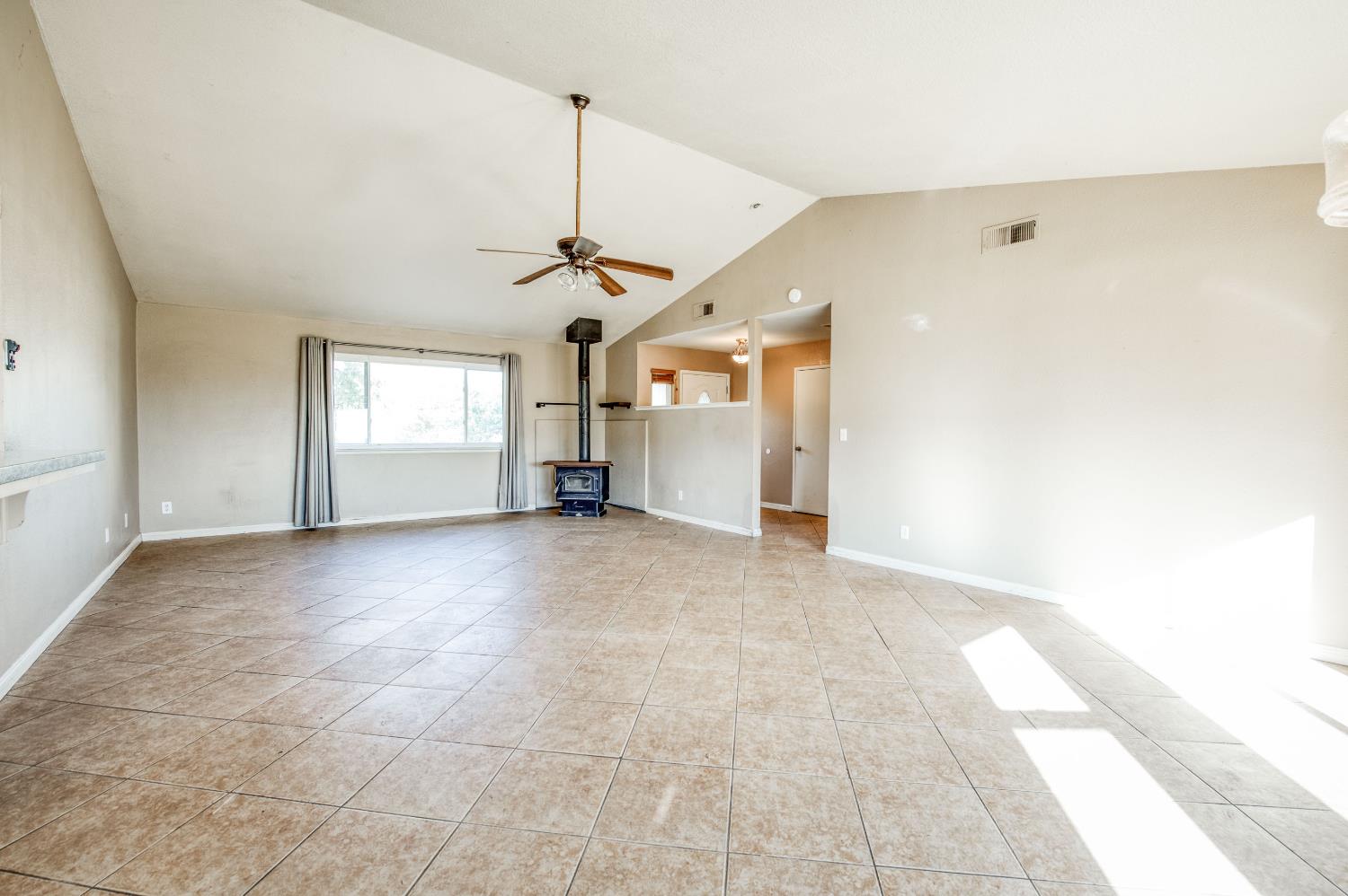 24620 Auberry Rd, Clovis, CA 93619