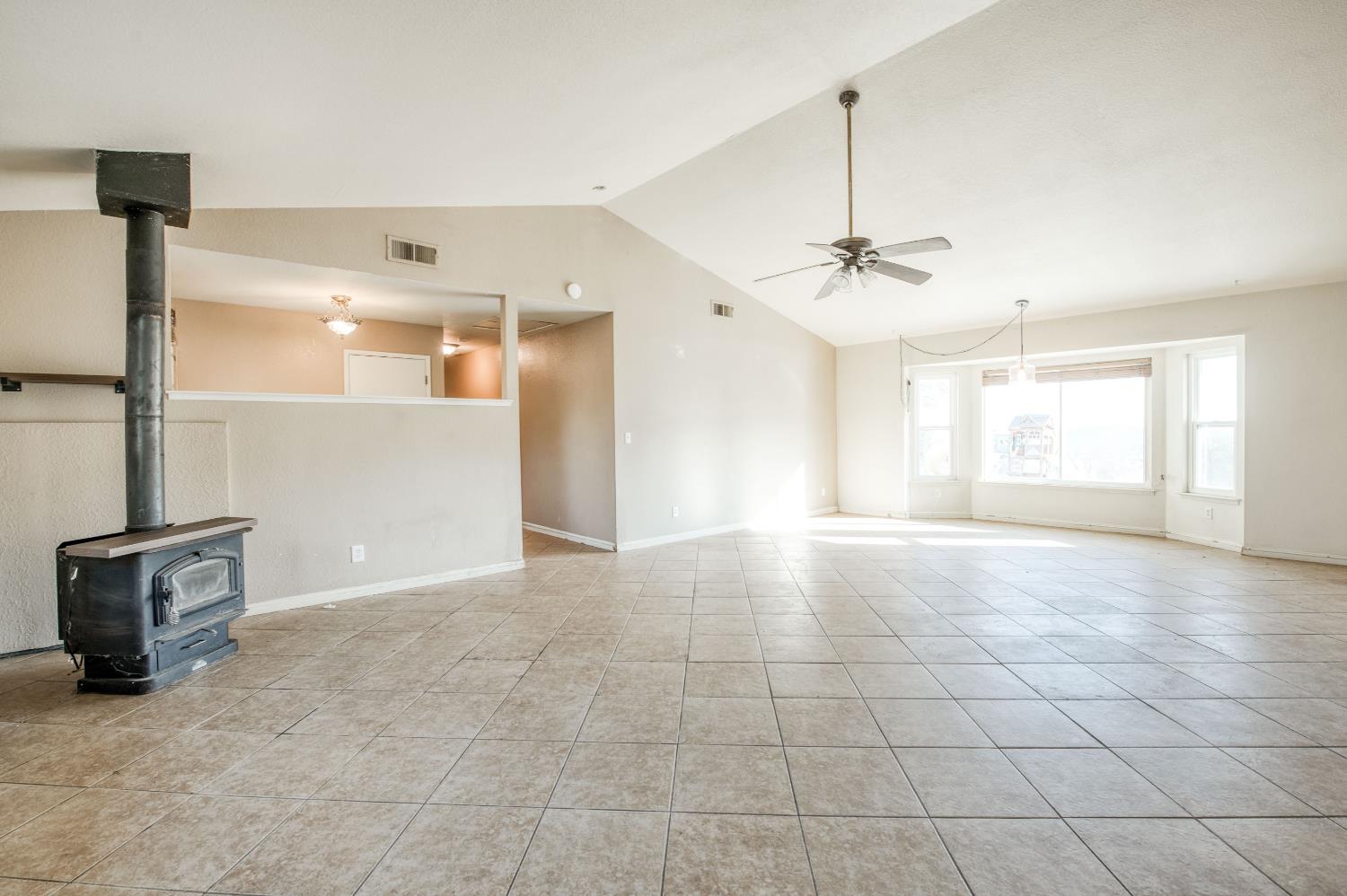 24620 Auberry Rd, Clovis, CA 93619