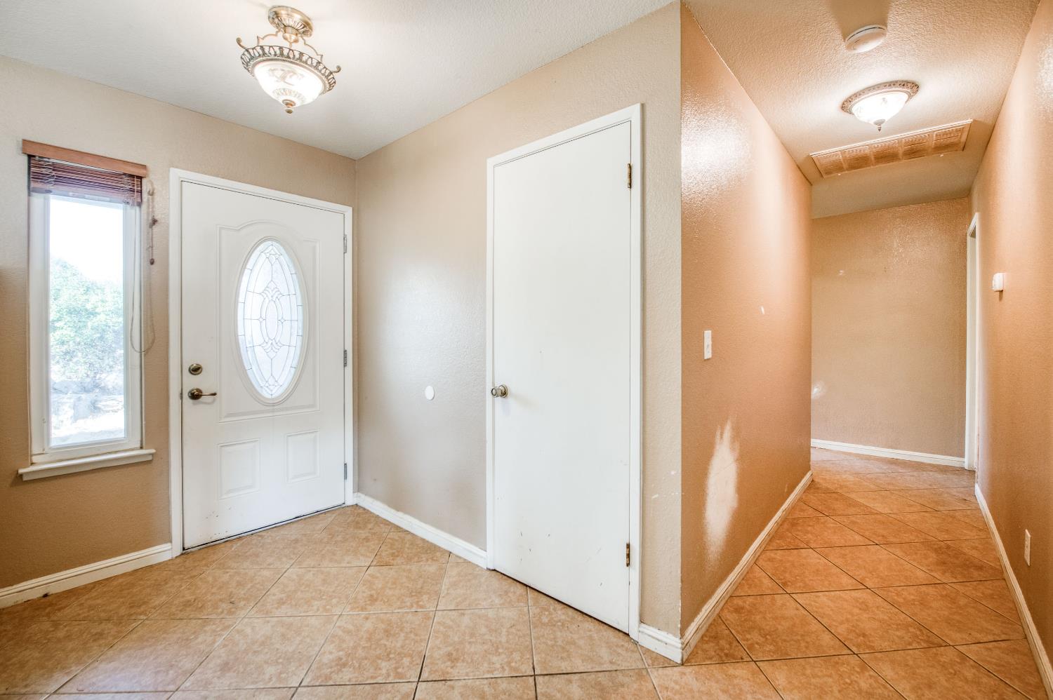 24620 Auberry Rd, Clovis, CA 93619