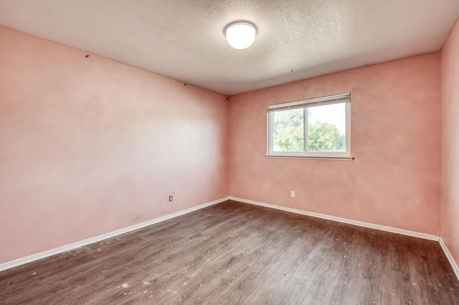 24620 Auberry Rd, Clovis, CA 93619