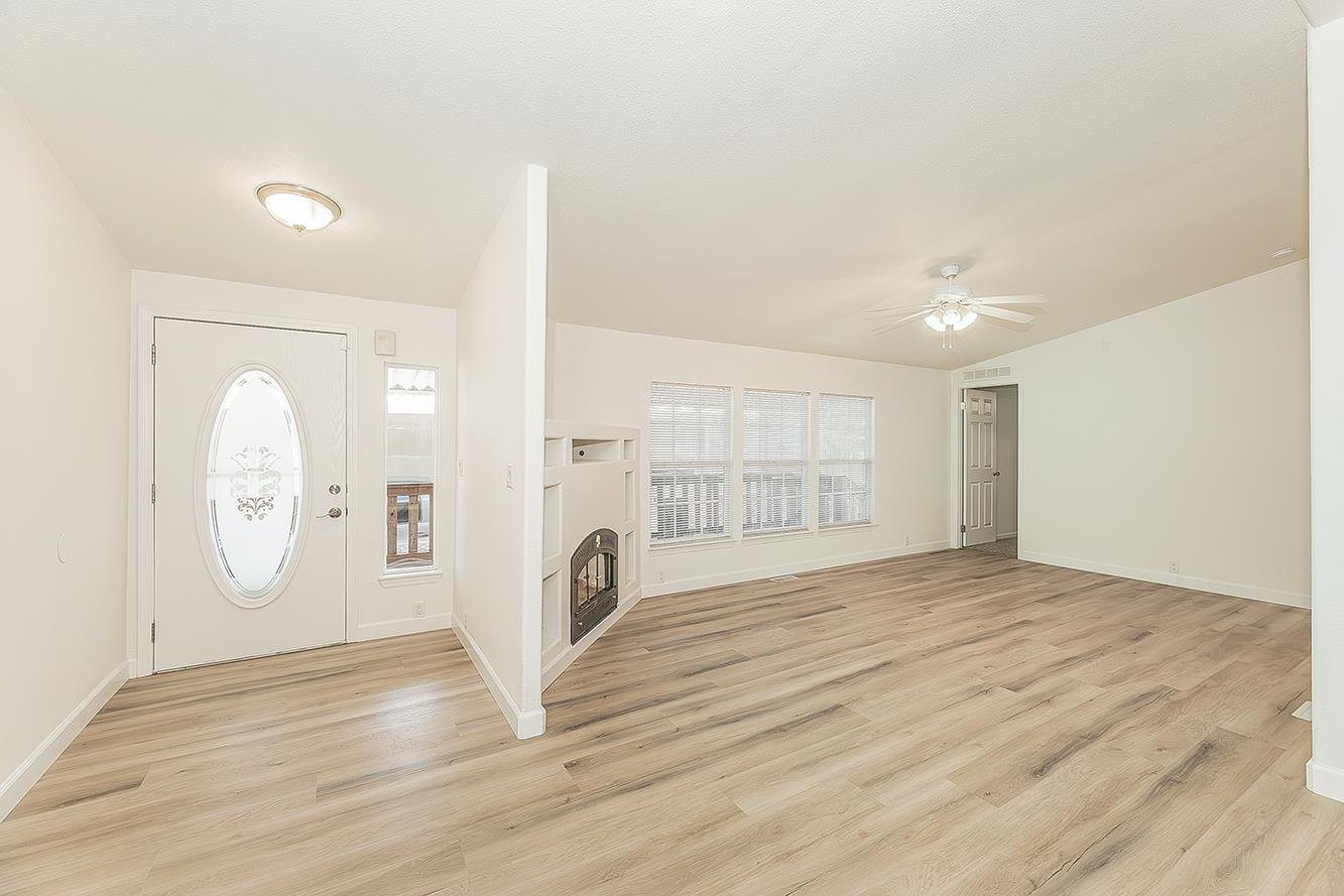2575 S Willow Ave #SP 21, Fresno, CA 93725