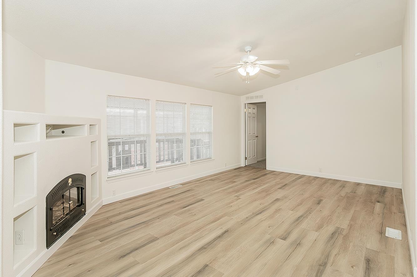 2575 S Willow Ave #SP 21, Fresno, CA 93725