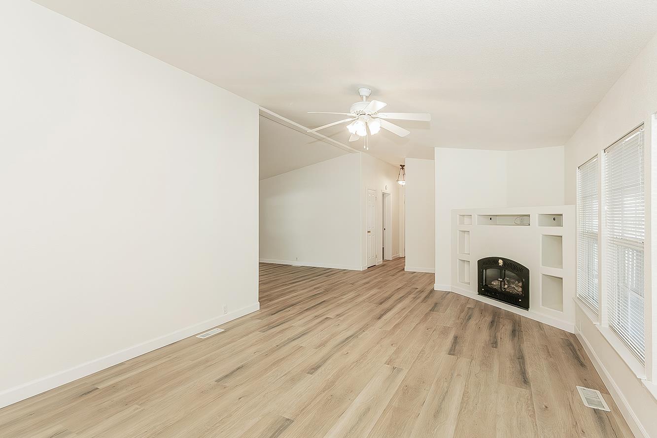 2575 S Willow Ave #SP 21, Fresno, CA 93725