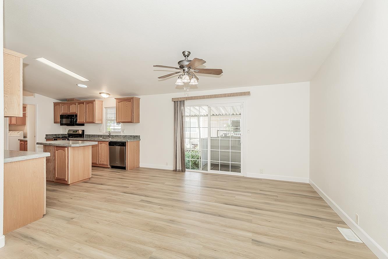 2575 S Willow Ave #SP 21, Fresno, CA 93725