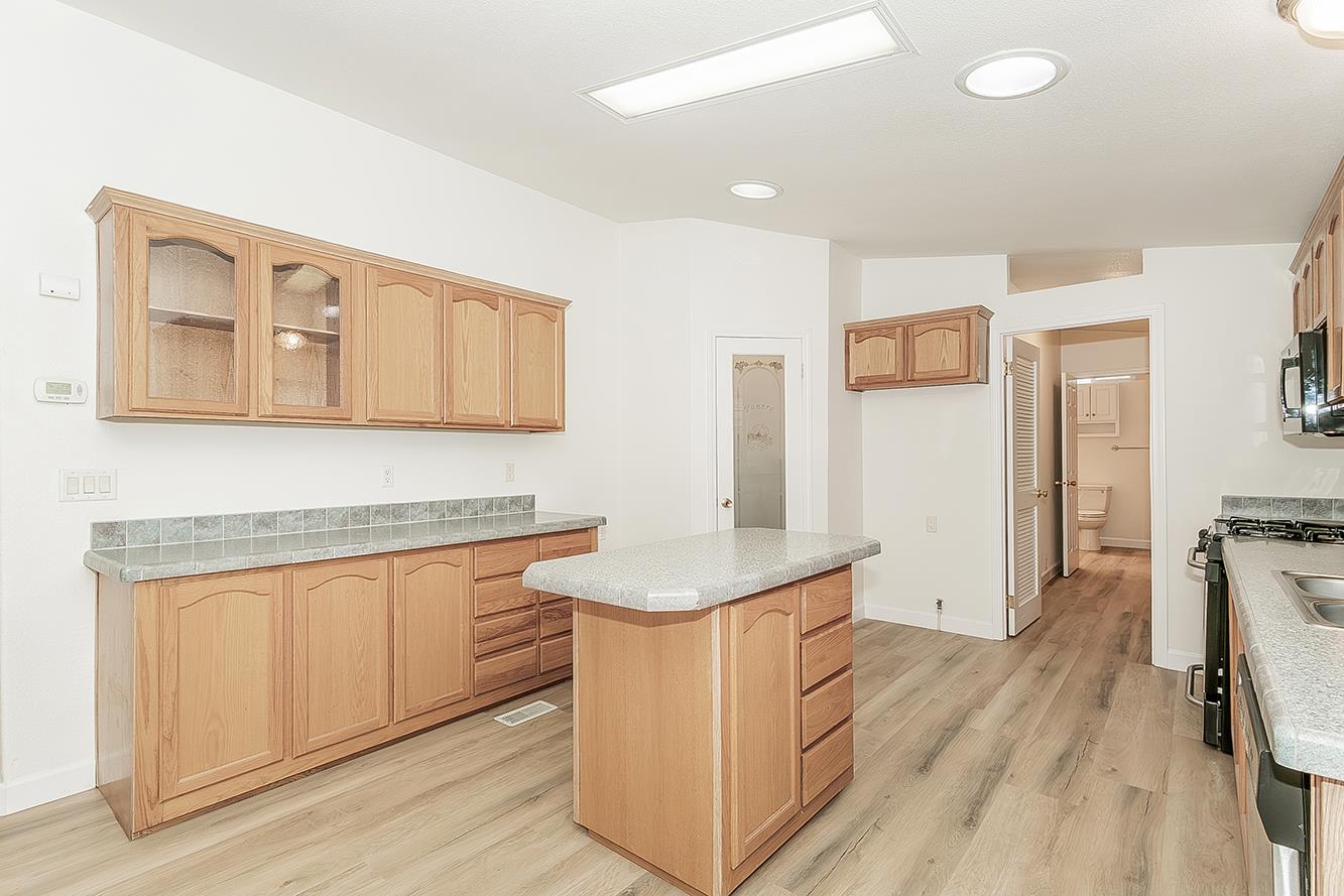 2575 S Willow Ave #SP 21, Fresno, CA 93725