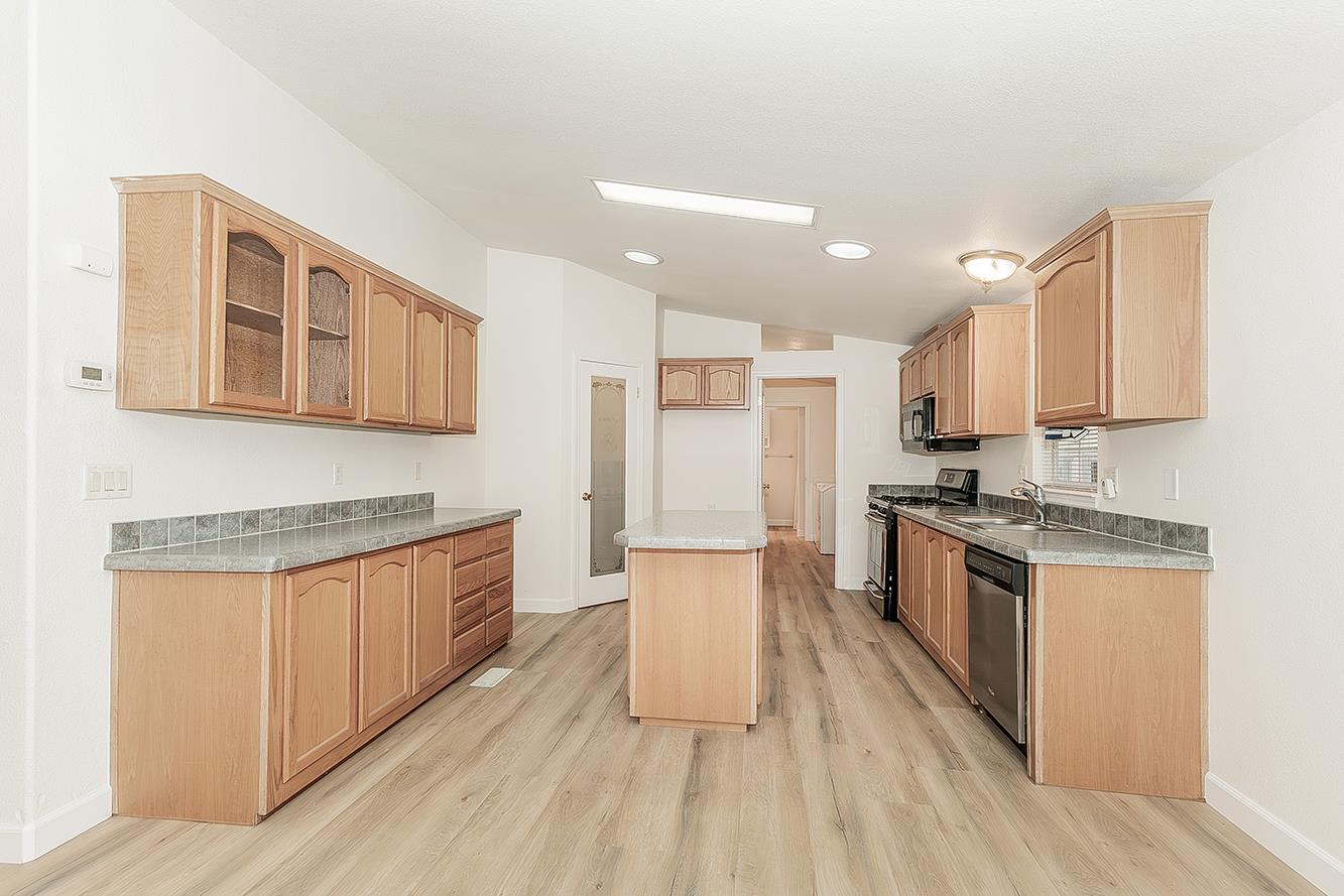 2575 S Willow Ave #SP 21, Fresno, CA 93725