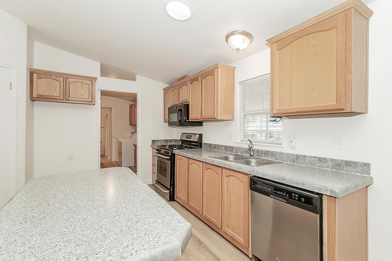 2575 S Willow Ave #SP 21, Fresno, CA 93725