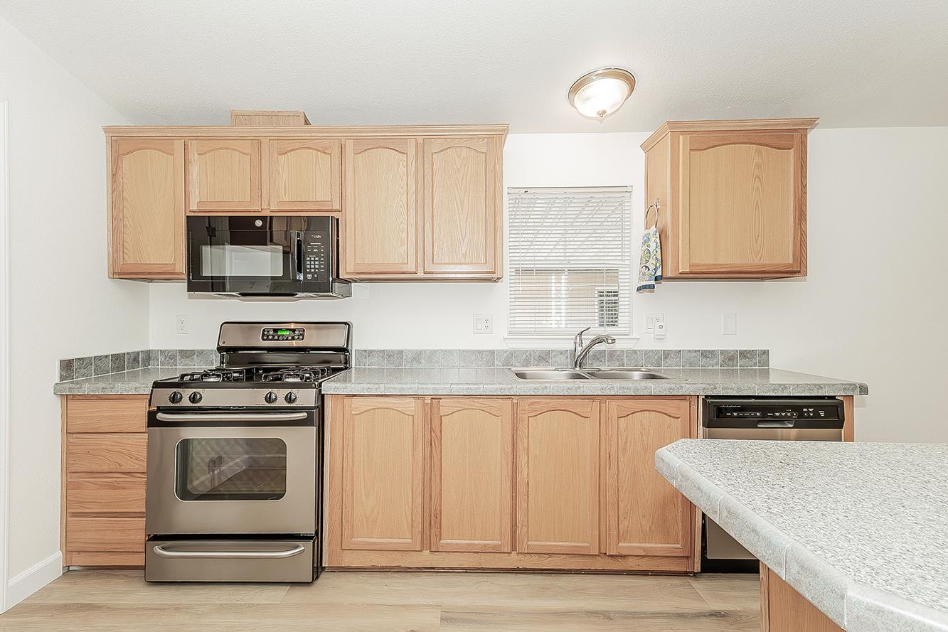 2575 S Willow Ave #SP 21, Fresno, CA 93725