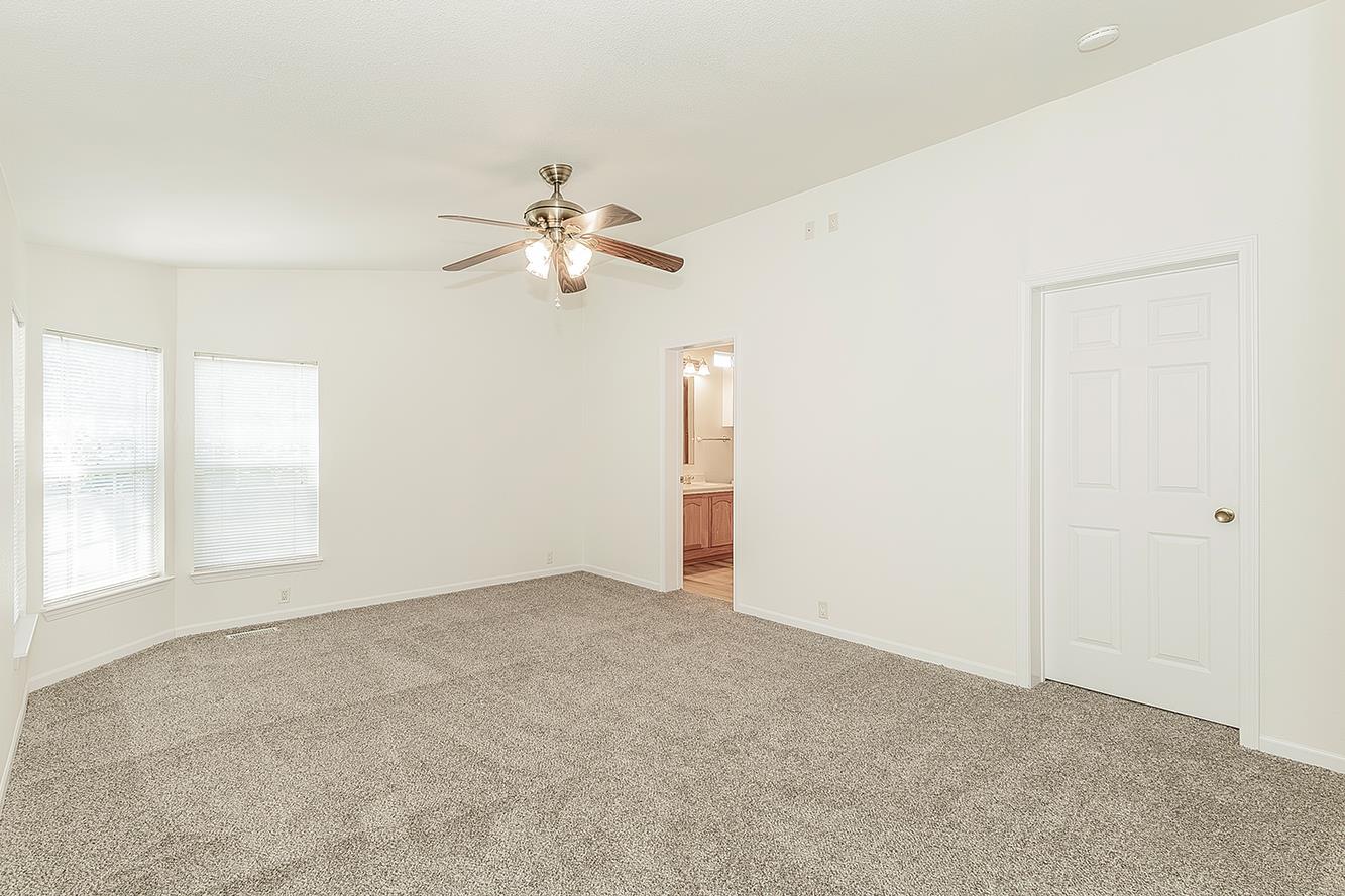 2575 S Willow Ave #SP 21, Fresno, CA 93725