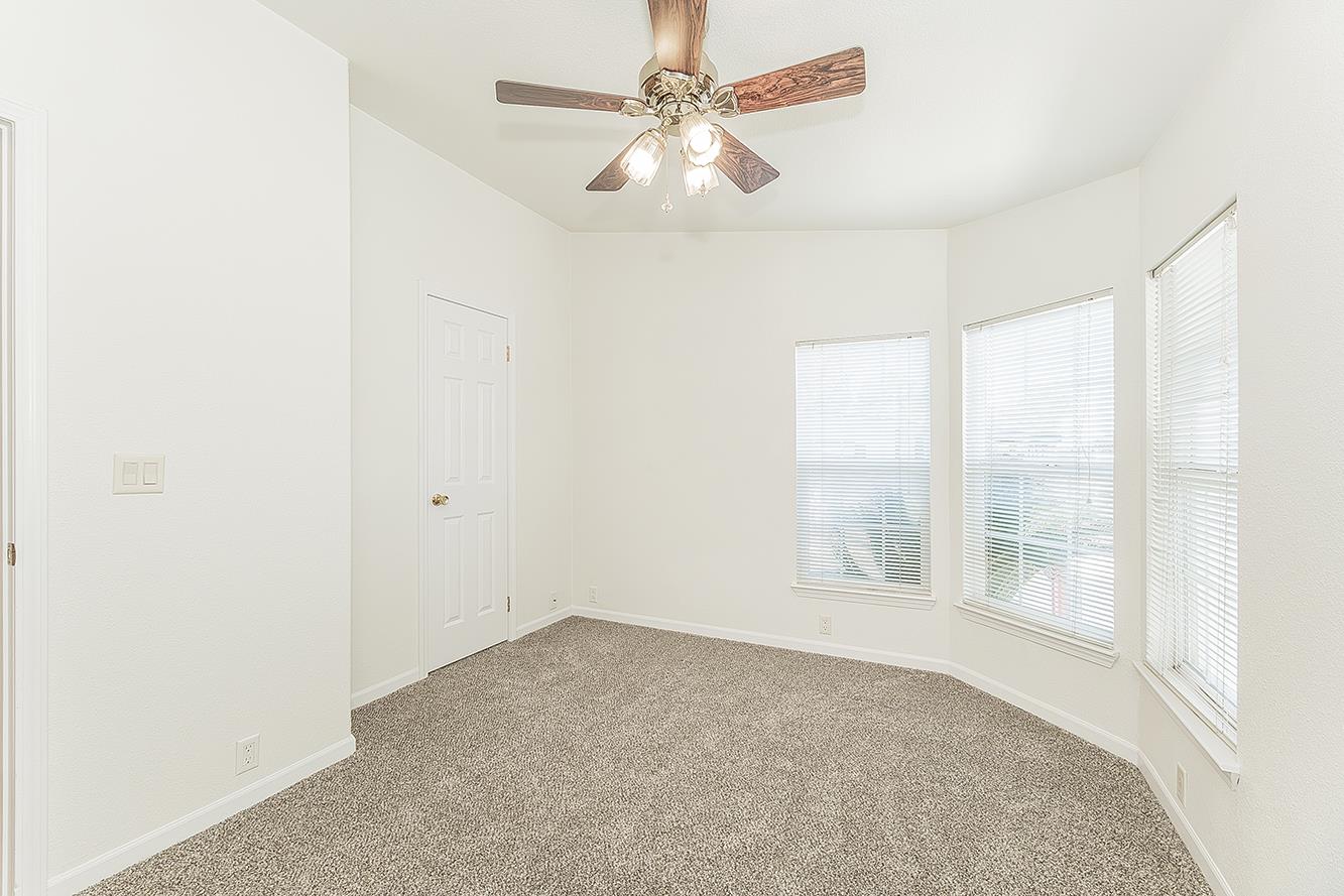 2575 S Willow Ave #SP 21, Fresno, CA 93725