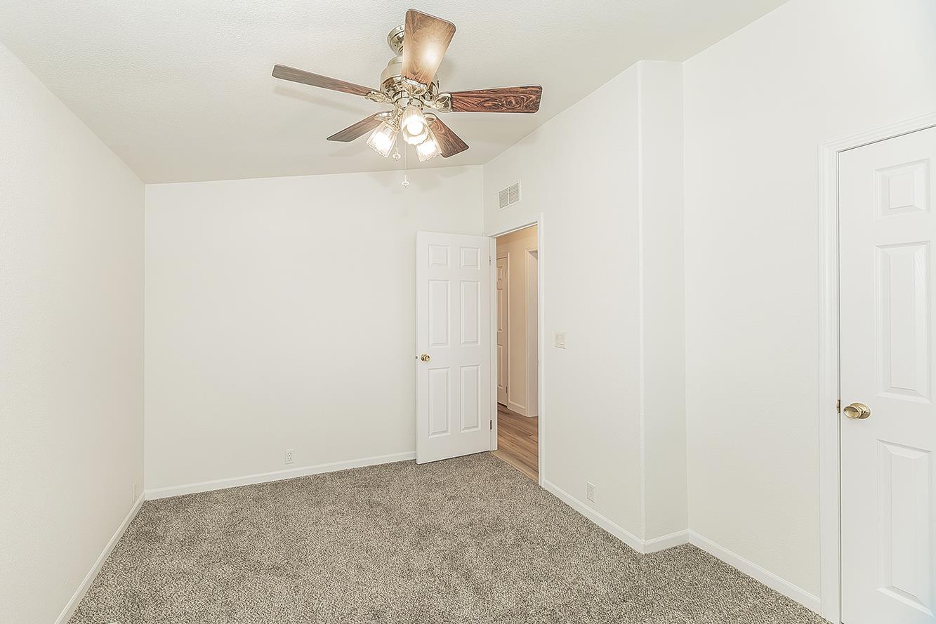 2575 S Willow Ave #SP 21, Fresno, CA 93725