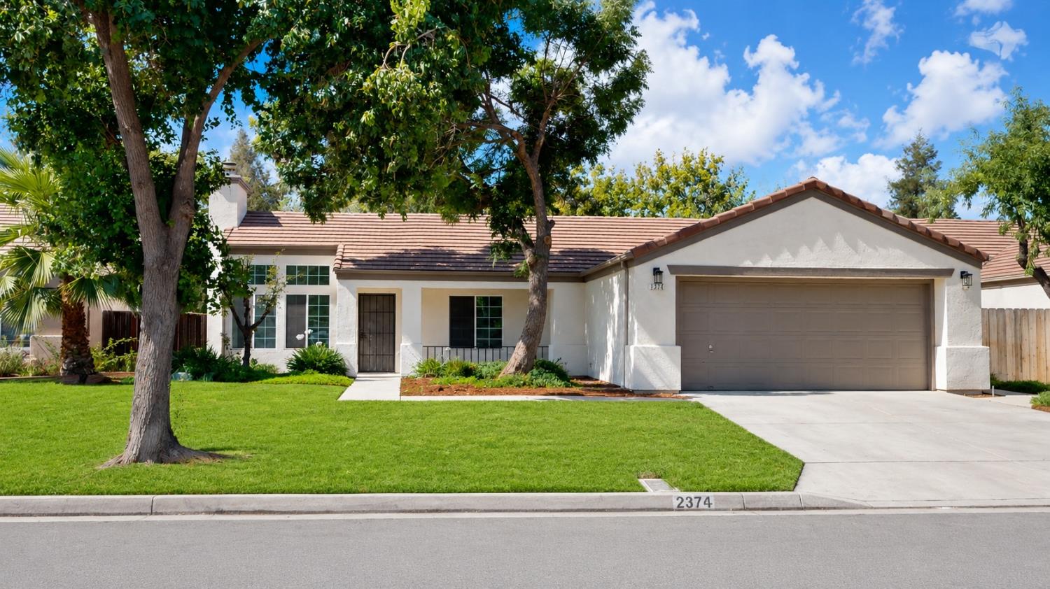 2370 E Jordan Ave, Fresno, CA 93720