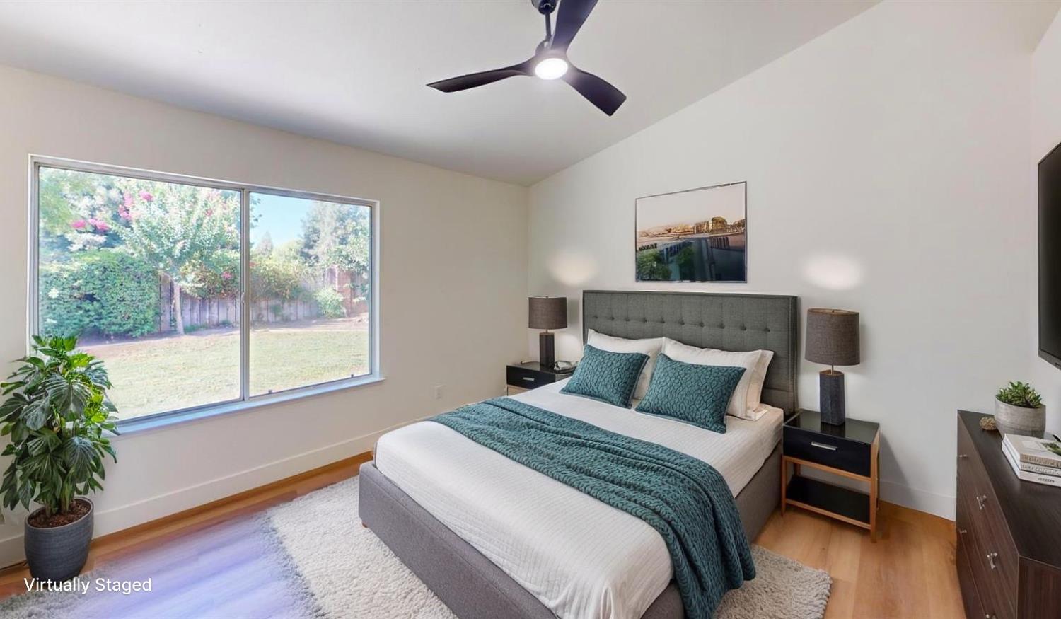 2370 E Jordan Ave, Fresno, CA 93720
