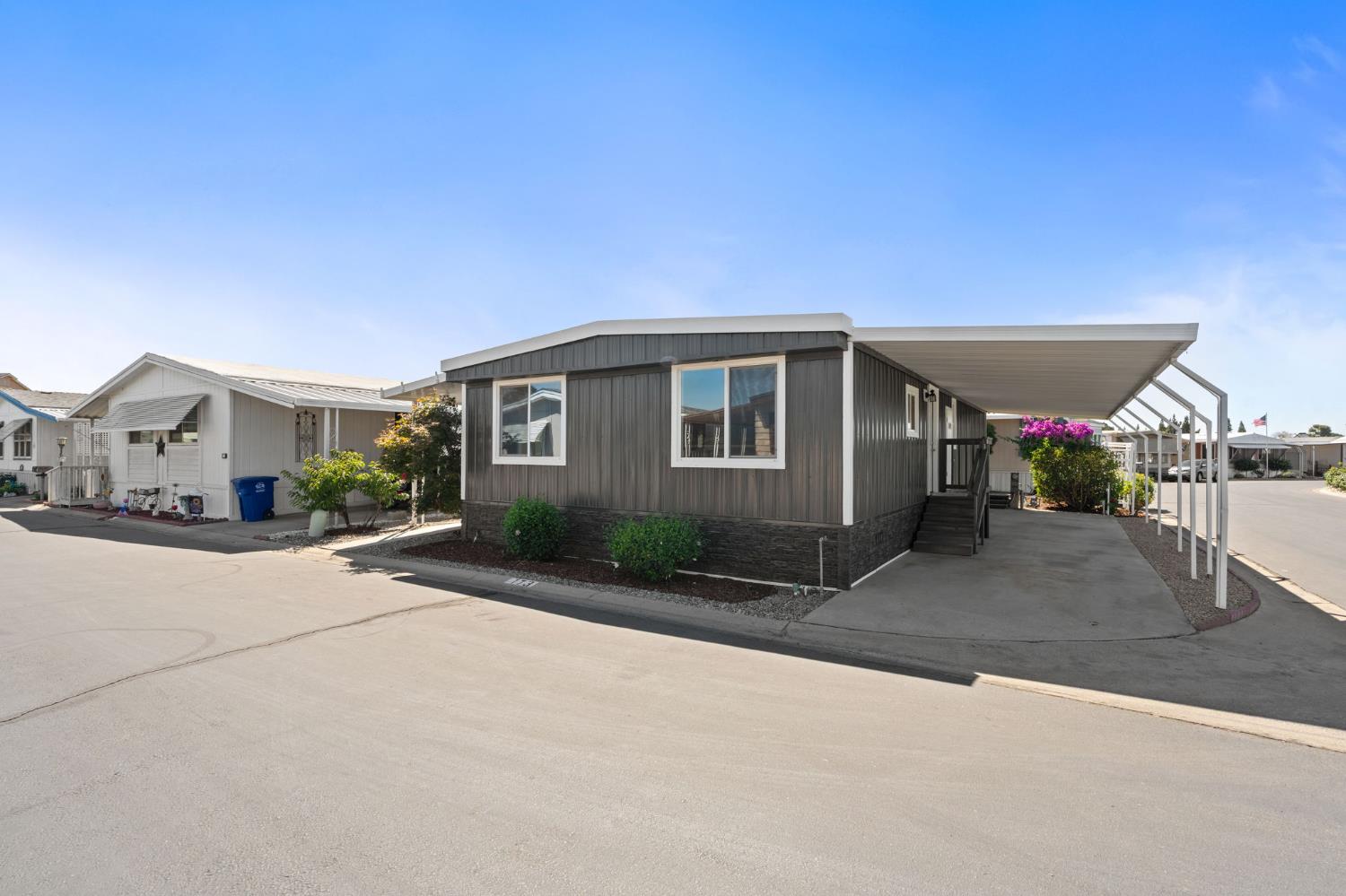 1001 Sylmar Ave #173, Clovis, CA 93612