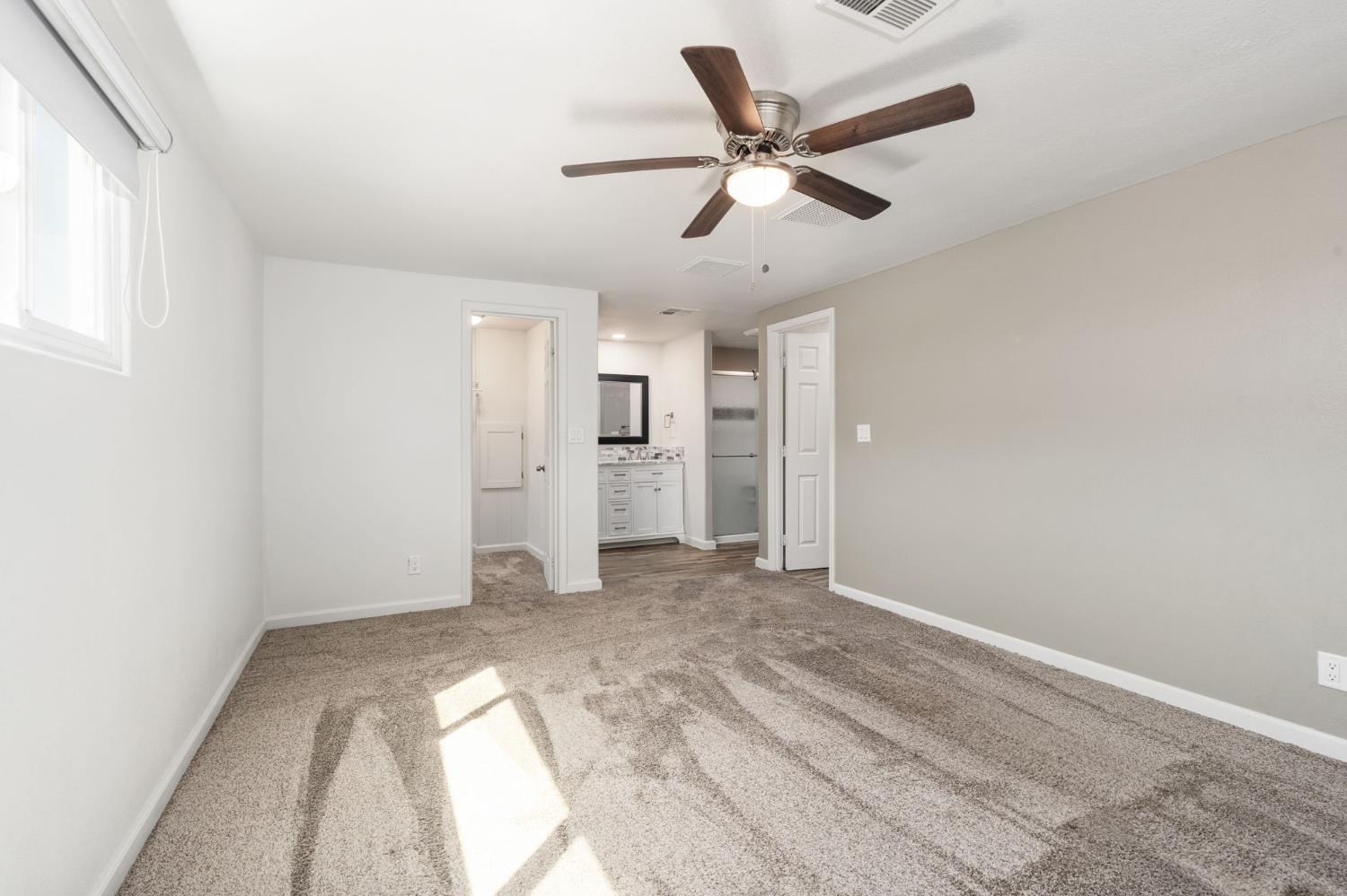 1001 Sylmar Ave #173, Clovis, CA 93612