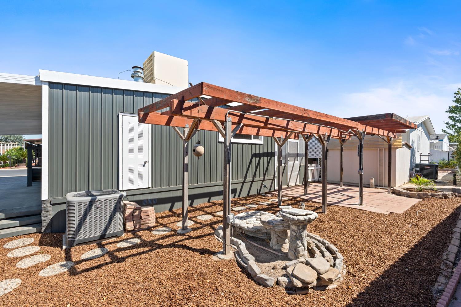 1001 Sylmar Ave #173, Clovis, CA 93612