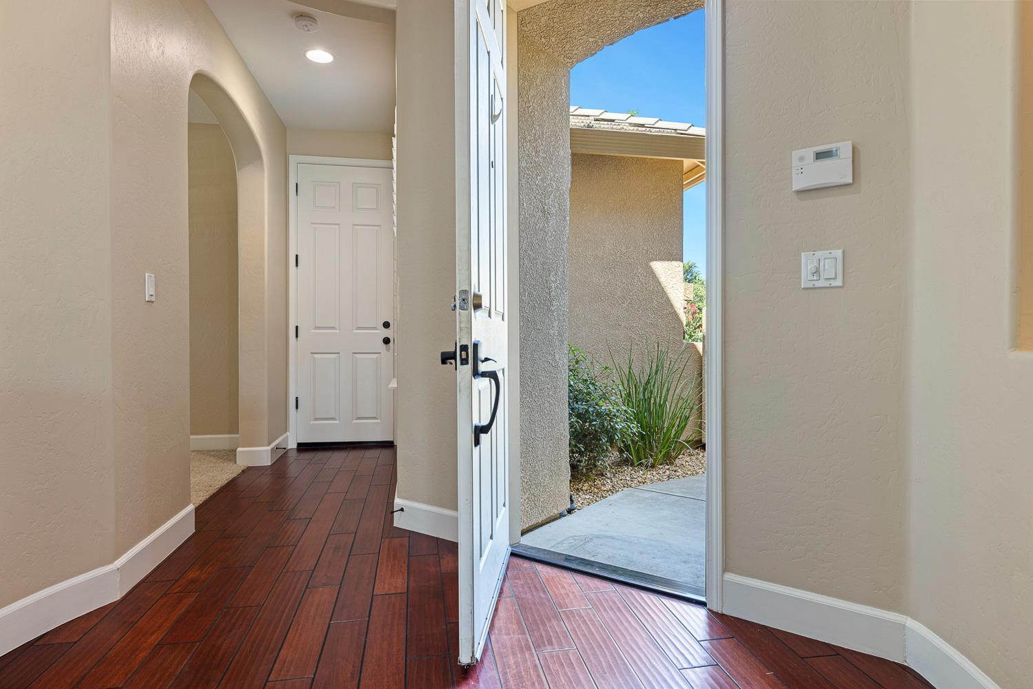 1135 N Whittier Ave, Clovis, CA 93611