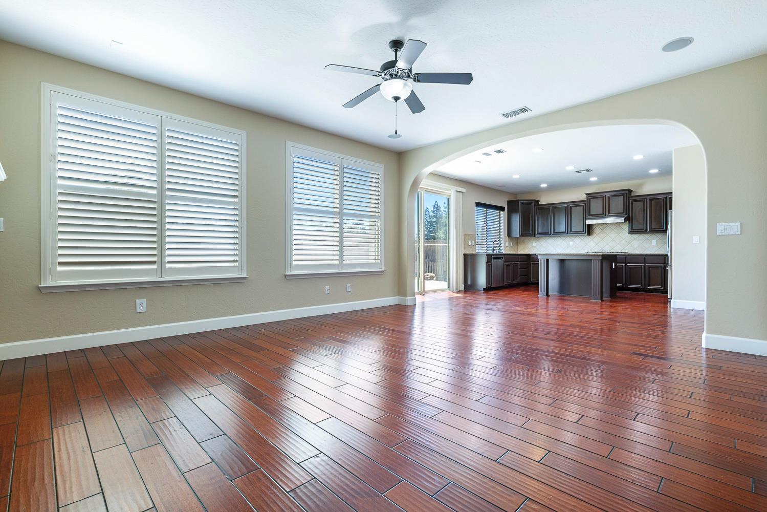 1135 N Whittier Ave, Clovis, CA 93611