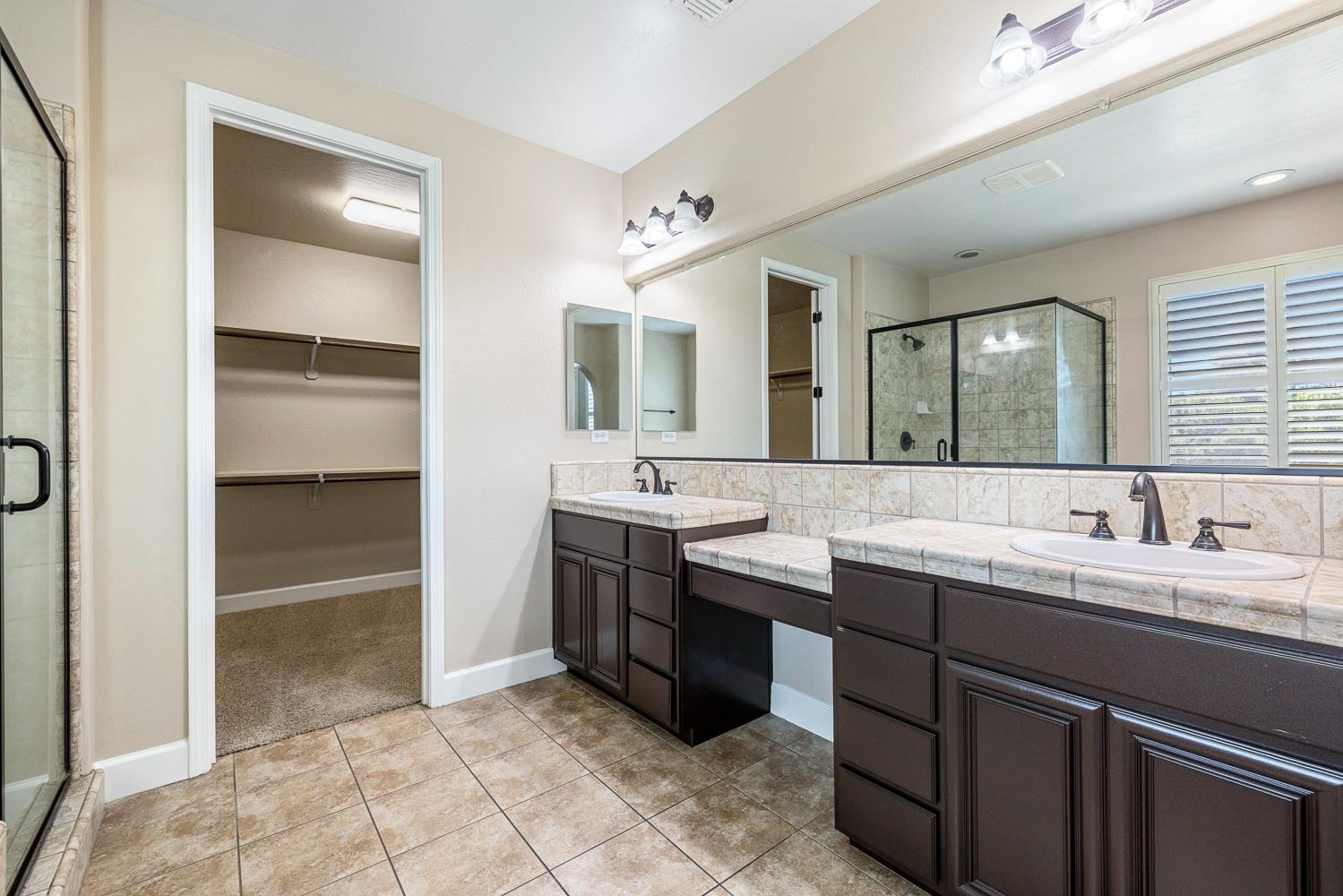 1135 N Whittier Ave, Clovis, CA 93611