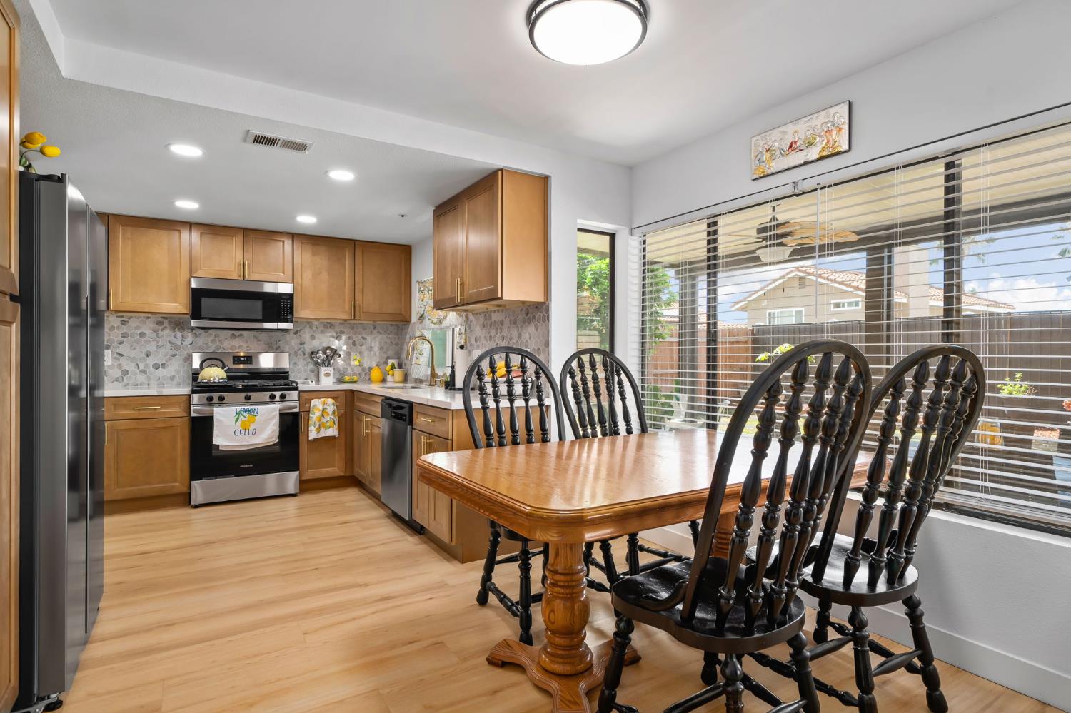 17253 Dolphin St, San Bernardino, CA 92336
